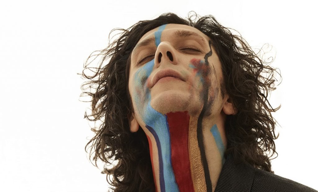 Performance olografica di Ermal Meta a Milano Roma e Napoli, #Ermal Meta olografico a Milano Roma e Napoli