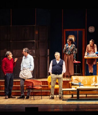 “Perfetti sconosciuti” al Teatro Manzoni di Milano