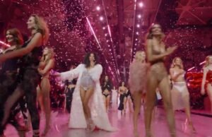 Il rituale della seduzione torna in passerella con Victoria’s Secret Fashion Show