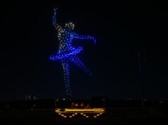 Milano diventa una tela luminosa