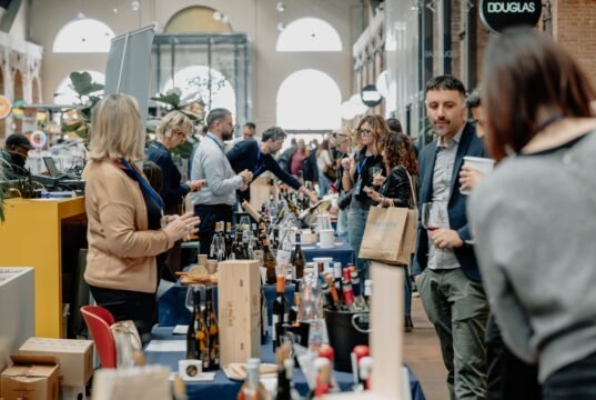 Andar per cantine live: 700 partecipanti alla prima edizione del format per l’enoturista Andar per Cantine Live