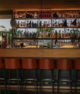 Ladies on the Mix a Milano: il venerdì al femminile tra dj set e cocktail d’autore a Terrazza12