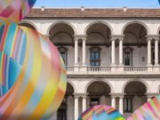 Quando la chimica diventa arte: la serotonina in mostra a Milano per il Fuorisalone 2026