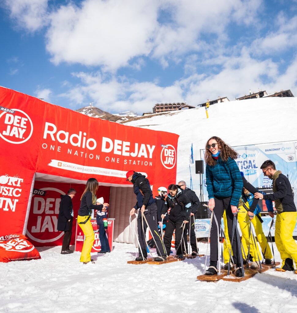 , Al via Nissan e-4ORCE Vertical Winter Tour 2024: sport, musica e divertimento ad alta quota