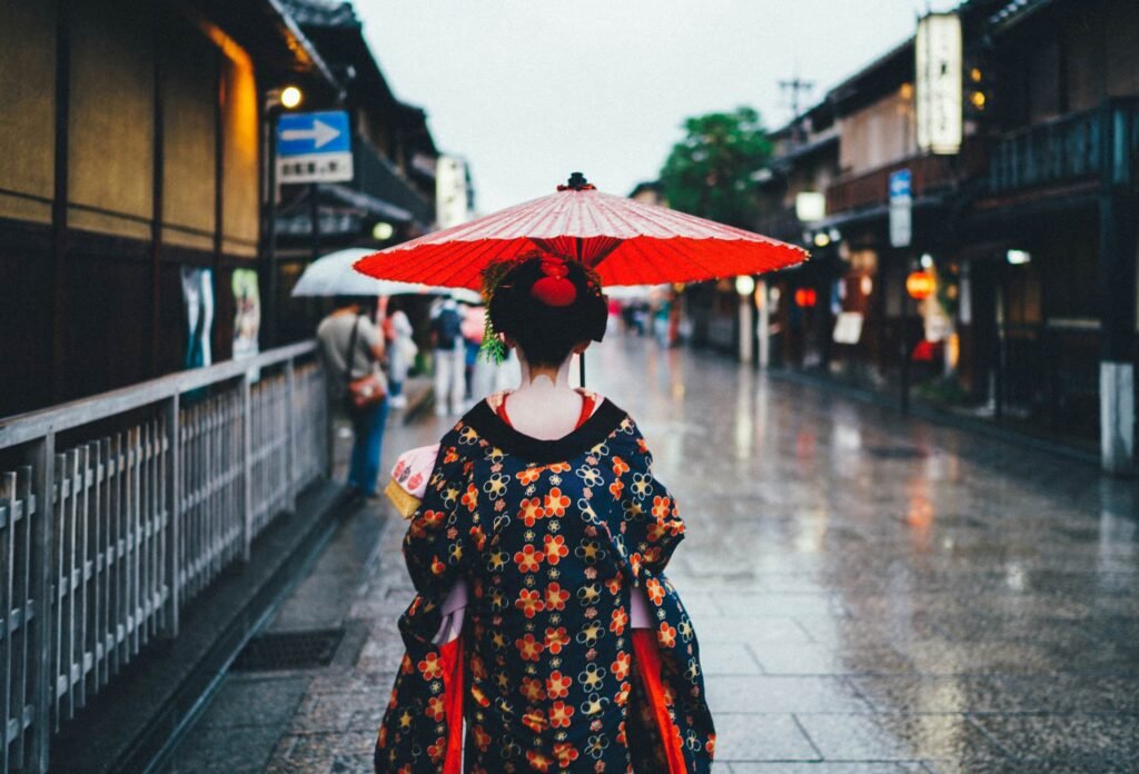 festival estivi giapponesi tradizioni culturali Obon Awa Odori hanabi, L&#8217;anima segreta del Giappone: viaggio nei festival estivi della Terra del Sol Levante