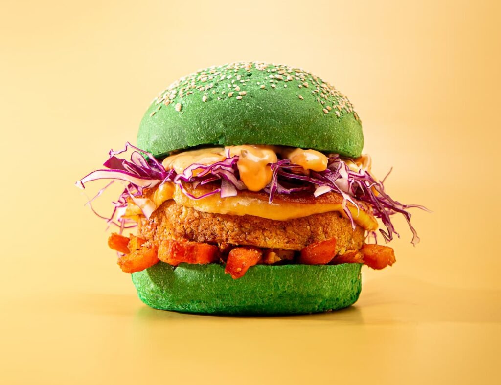 Hamburger alla farina di grillo, #É arrivato a Milano l&#8217;hamburger con farina di grillo