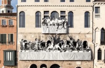 JR trasforma Palazzo Ca’ da Mosto in un banchetto collettivo sul Canal Grande No News la rivista dell'ozio e della serendipità, Ozio e serendipità