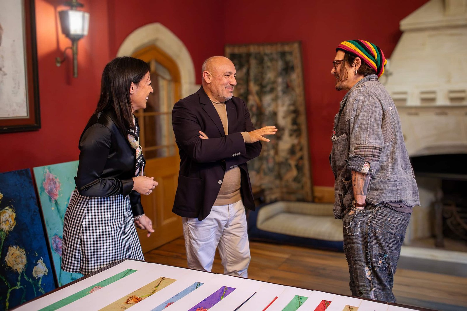 johnny depp debutta come artista a milano con yesterday8217s flowers