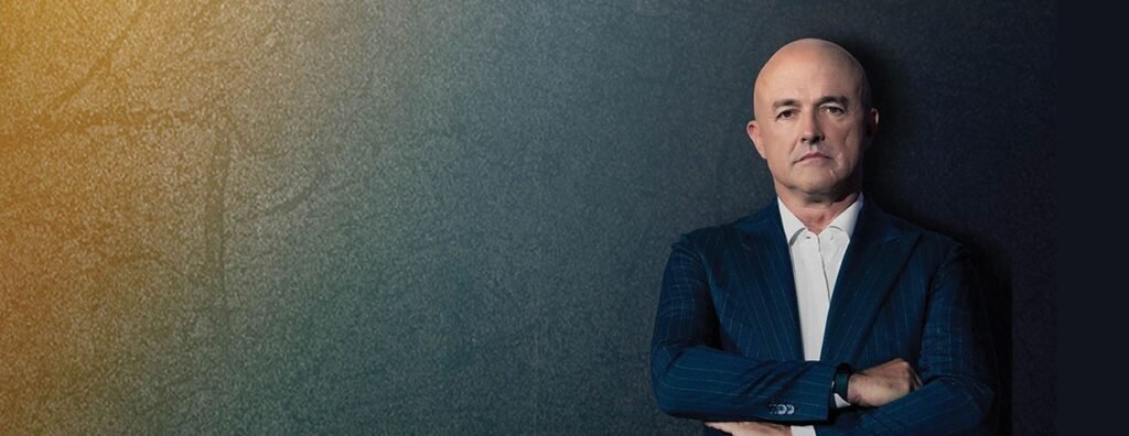 La fabbrica degli innocenti Nuzzi Teatro Manzoni Milano fake news cronaca, Quando la menzogna sale sul palco: Nuzzi al Manzoni smonta le fake news sui grandi casi di cronaca