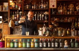 Milano si prepara alle Olimpiadi 2026 con un viaggio nel mondo attraverso i cocktail