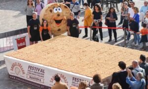 Mantova sbrisolona festival, #A Mantova 16 metri quadri di Sbrisolona
