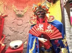 Lo stupefacente Teatro dei Mille Volti al Shoo Loong Kan