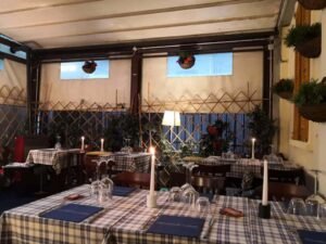 Penelope a casa Milano Via Giuseppe Ripamonti 3, Ostriche e vino