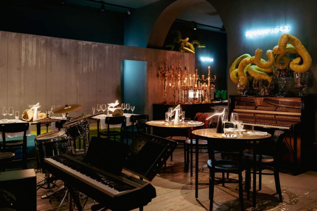 Potafiori Milano ristorante musica live fiori, Riapre Potafiori : dove fiori, musica e cucina si incontrano