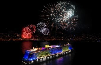 Sanremo 2026, il Festival conquista il mare: Max Pezzali protagonista su Costa Toscana No#News la rivista dell'ozio e della serendipità, Ozio e serendipità