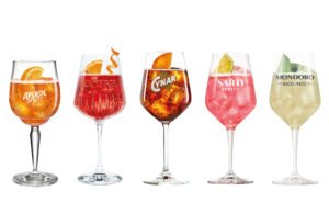 La nuova era dello spritz: Campari completa la gamma con Sarti Rosa e Mondoro