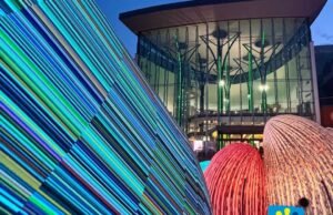 Montagne gonfiabili dialogano con l’intelligenza artificiale a Reggio Emilia