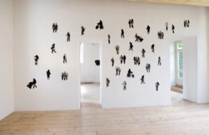 Tra destino e futuro: l’arte visionaria di Simona Uberto in mostra a Lodi