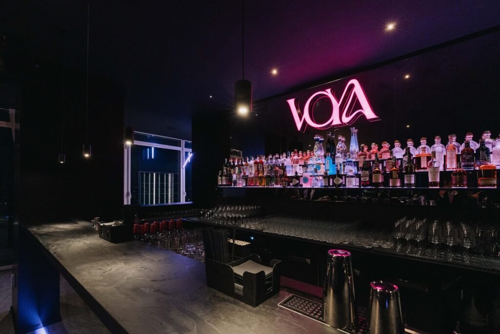 VOYA ROOFTOP Milano Torre WJC ristorante panoramico, Milano guarda ancora più in alto: arriva il rooftop che ridefinisce il lusso urbano