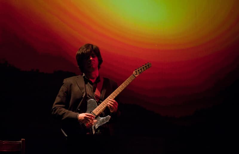 Performance musicale di Yuval Avital, #Yuval Avital in dialogo con Yuval Avital