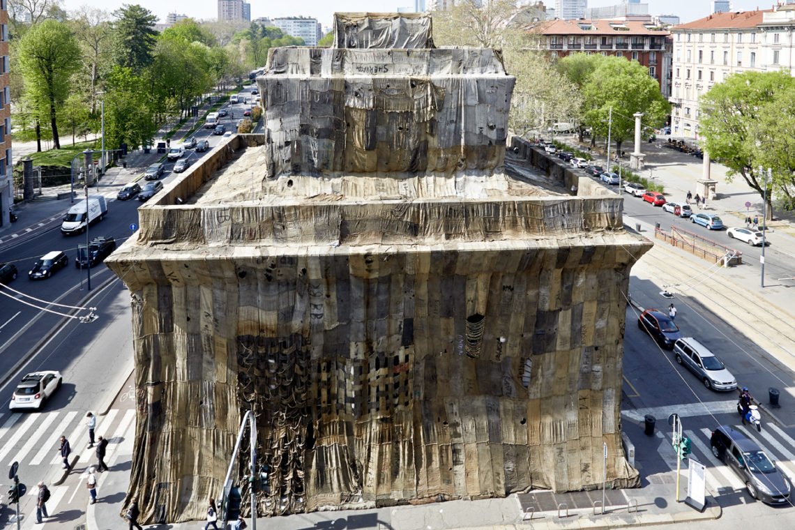 #A Friend by Ibrahim Mahama ai Caselli Daziari di Porta Venezia #A Friend by Ibrahim Mahama ai Caselli Daziari di Porta Venezia