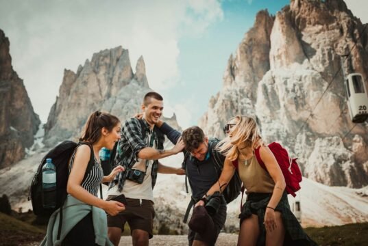Partire all’alba, tornare a notte: l’extreme daytrip e l’ossessione di vivere tutto in un giorno No News la rivista dell'ozio e della serendipità, Ozio e serendipità