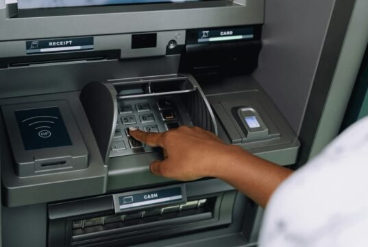 Quel foglietto che lasci al bancomat può costarti caro: i rischi nascosti delle ricevute cartacee No News la rivista dell'ozio e della serendipità, Ozio e serendipità