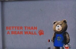 #Artista crea graffiti che interagiscono con l’ambiente circostante