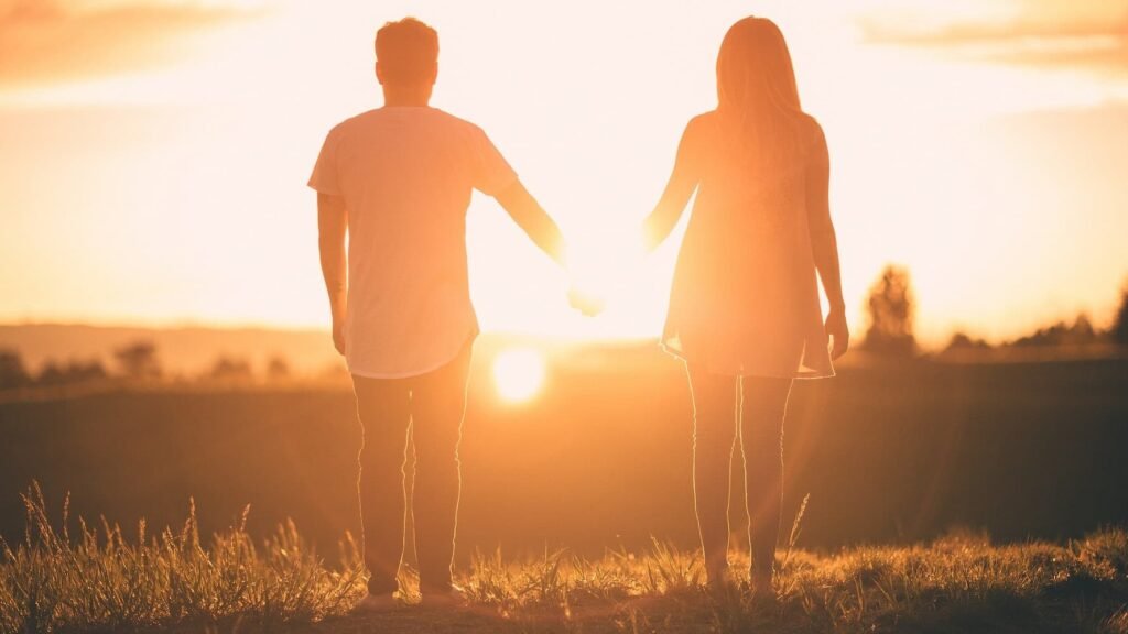 infedeltà e poliamore, #Dal tradimento al poliamore, la coppia post pandemia non è più esclusiva