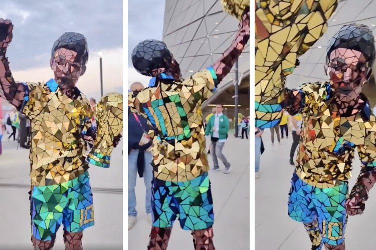 costumi a specchio virali Qatar 2022, Gli eccentrici costumi di alcuni tifosi della Coppa del Mondo in Qatar