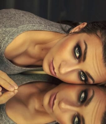 L’arte di abitare l’autunno: costruire l’outfit per la stagione autunno/inverno 2025/2026