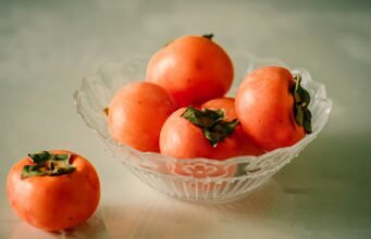 Dentro il seme del cachi si nasconde un oracolo: la tradizione delle posate che predicono l’inverno No News la rivista dell'ozio e della serendipità, Ozio e serendipità