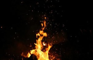 Fiamme, riti e tradizioni nella Notte di San Giovanni