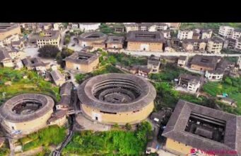 Tulou del Fujian: le fortezze circolari dove vivevano 800 persone in un unico edificio No News la rivista dell'ozio e della serendipità, Ozio e serendipità