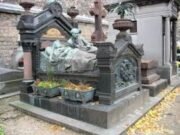 La tomba di Charles Pigeon al cimitero di Montparnasse: la storia dell’industriale che progettò la propria eternità in bronzo