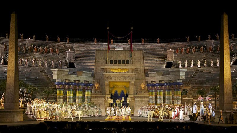 #Il plauso di Verona tutta è a te Aida