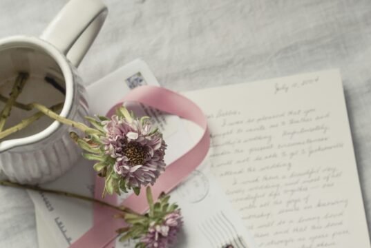 A Parigi, un caffè dove il tempo scorre al contrario No News la rivista dell'ozio e della serendipità, Ozio e serendipità