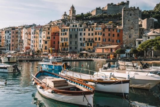 Le facciate dipinte della Liguria: quando l’inganno visivo divenne arte e resistenza fiscale No News la rivista dell'ozio e della serendipità, Ozio e serendipità