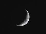 Il cielo d’Italia si tinge d’ombra: l’eclissi che il continente aspettava da un quarto di secolo