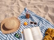 Perché una giornata in spiaggia può lasciarti più stanco di una in ufficio