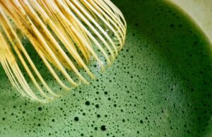 Il tè matcha: dalle antiche cerimonie giapponesi alla moderna rivoluzione gastronomica mondiale