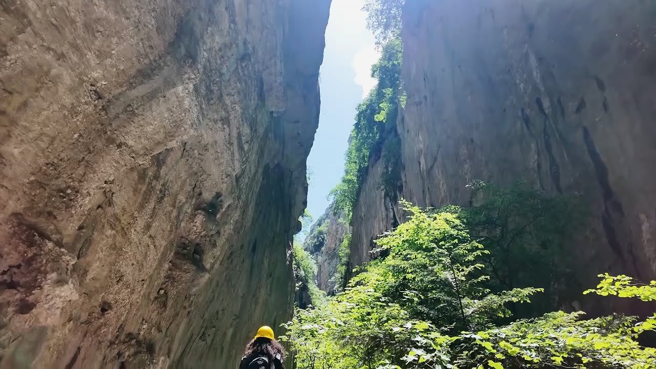 gole di celano dentro il canyon pi249 profondo dell8217appennino centrale da Nonewsmagazine.com gole di celano dentro il canyon pi249 profondo dell8217appennino centrale