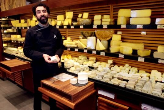 Brillat-Savarin, il formaggio francese che si scioglie come una crema No News la rivista dell'ozio e della serendipità, Ozio e serendipità