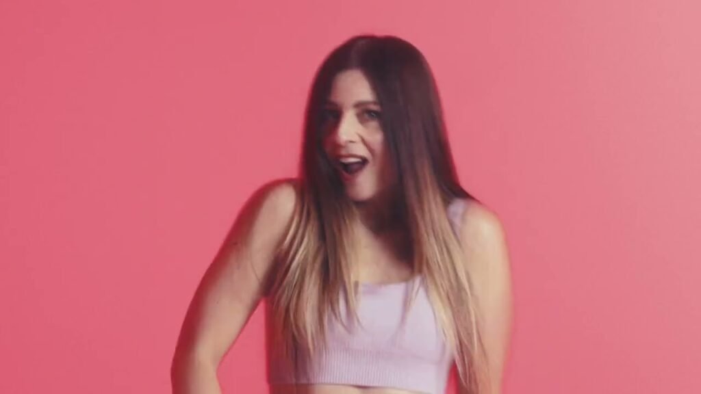 , L’anti personal trainer che spopola sul web FEDERICA ACCIO