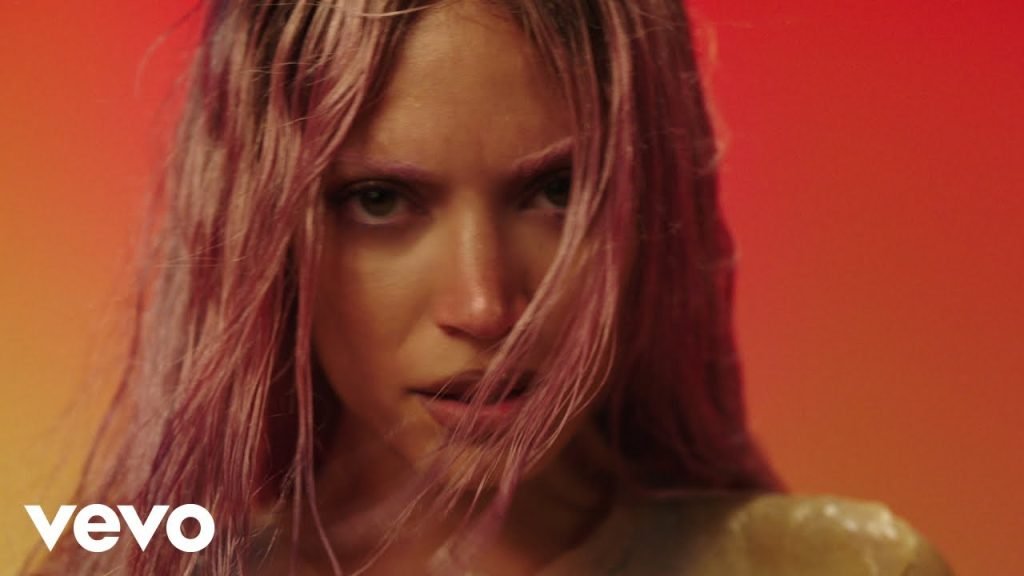 Elodie Black Nirvana, Elodie: il grande ritorno parte da “Black Nirvana”