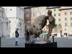 Lucca, una città che si fa tela per l’arte