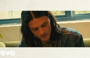 James Bay: fuori il nuovo singolo “Easy Distraction”