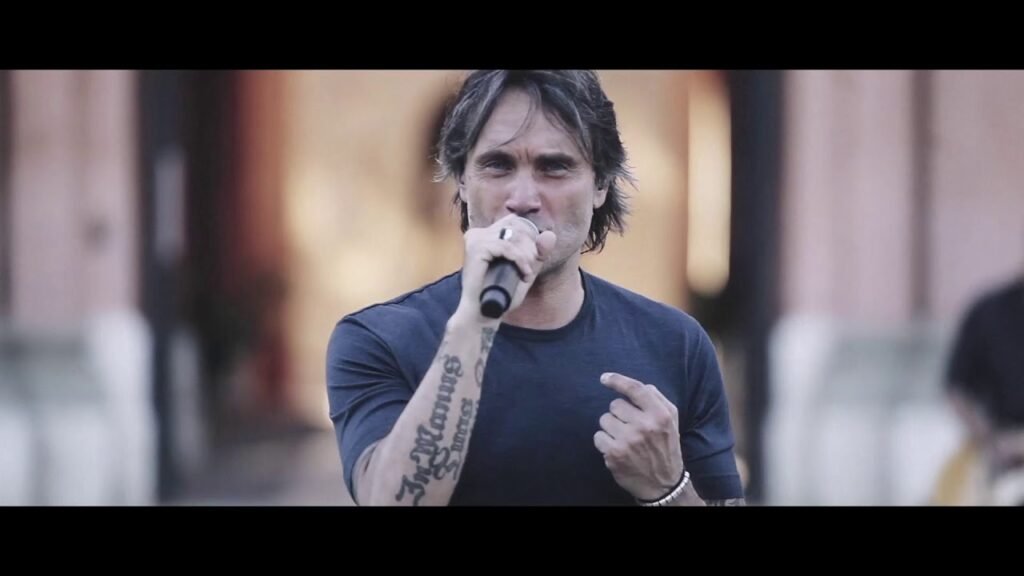 Nek concerti 2025, NEK: da luglio torna live con “NEK HITS – LIVE 2025”