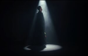 Achille Lauro alla cerimonia di chiusura delle Olimpiadi Milano Cortina 2026