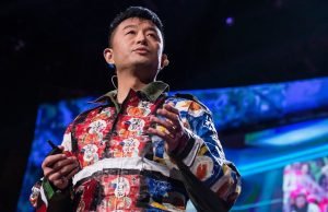 Liu Bolin: l’uomo che scompare nella realtà